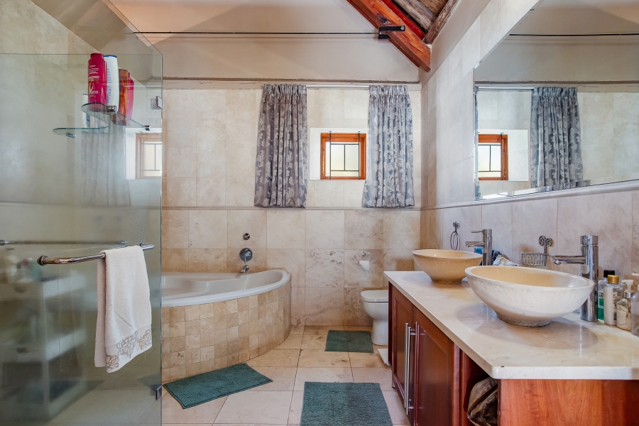 5 Bedroom Property for Sale in Windmeul Western Cape